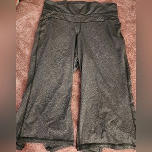 Old Navy Active Capri. Charcoal Black. XXL